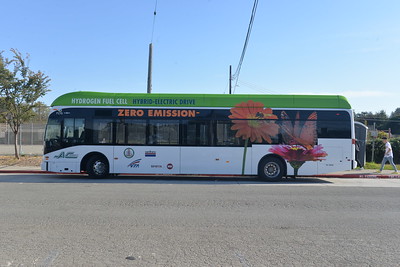 Western And Northeast States Set Ambitious Goal For Electric Buses, Vans And Rigs